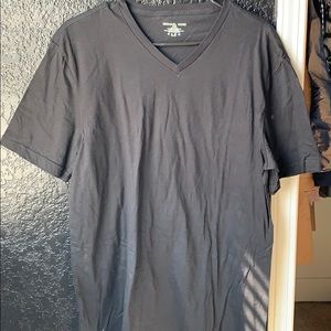 Black men’s large Michael Kors v neck